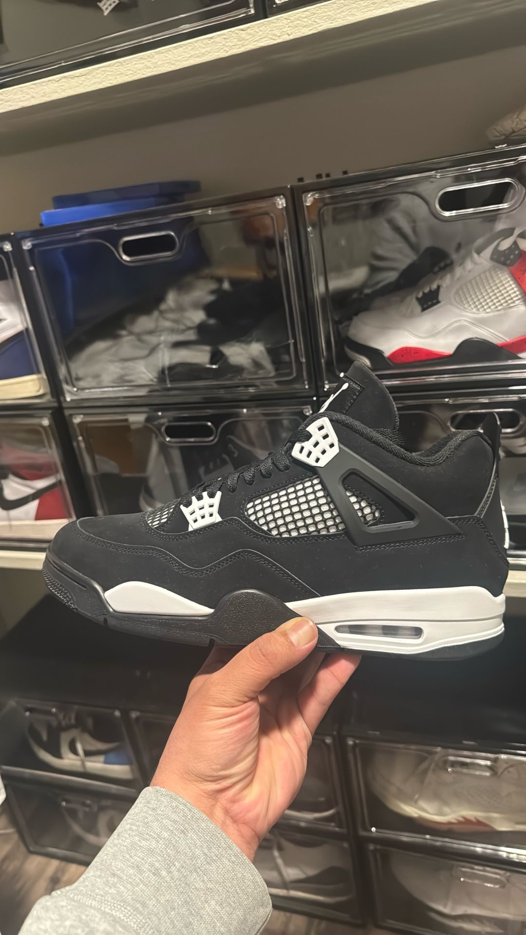 Jordan White Thunder 4