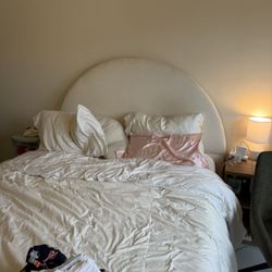 Queen Size Bed Boucle Headboard 