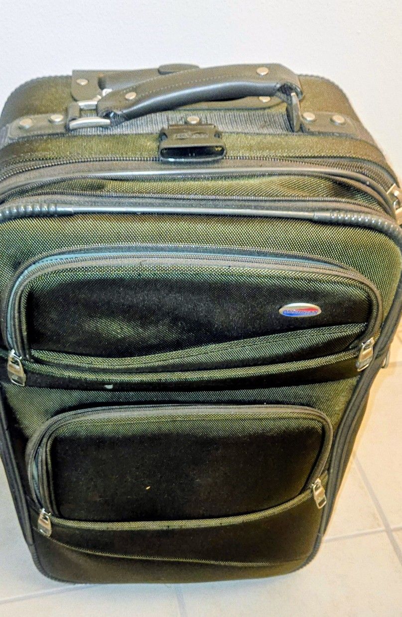 American Tourister Mid Size Suitcase