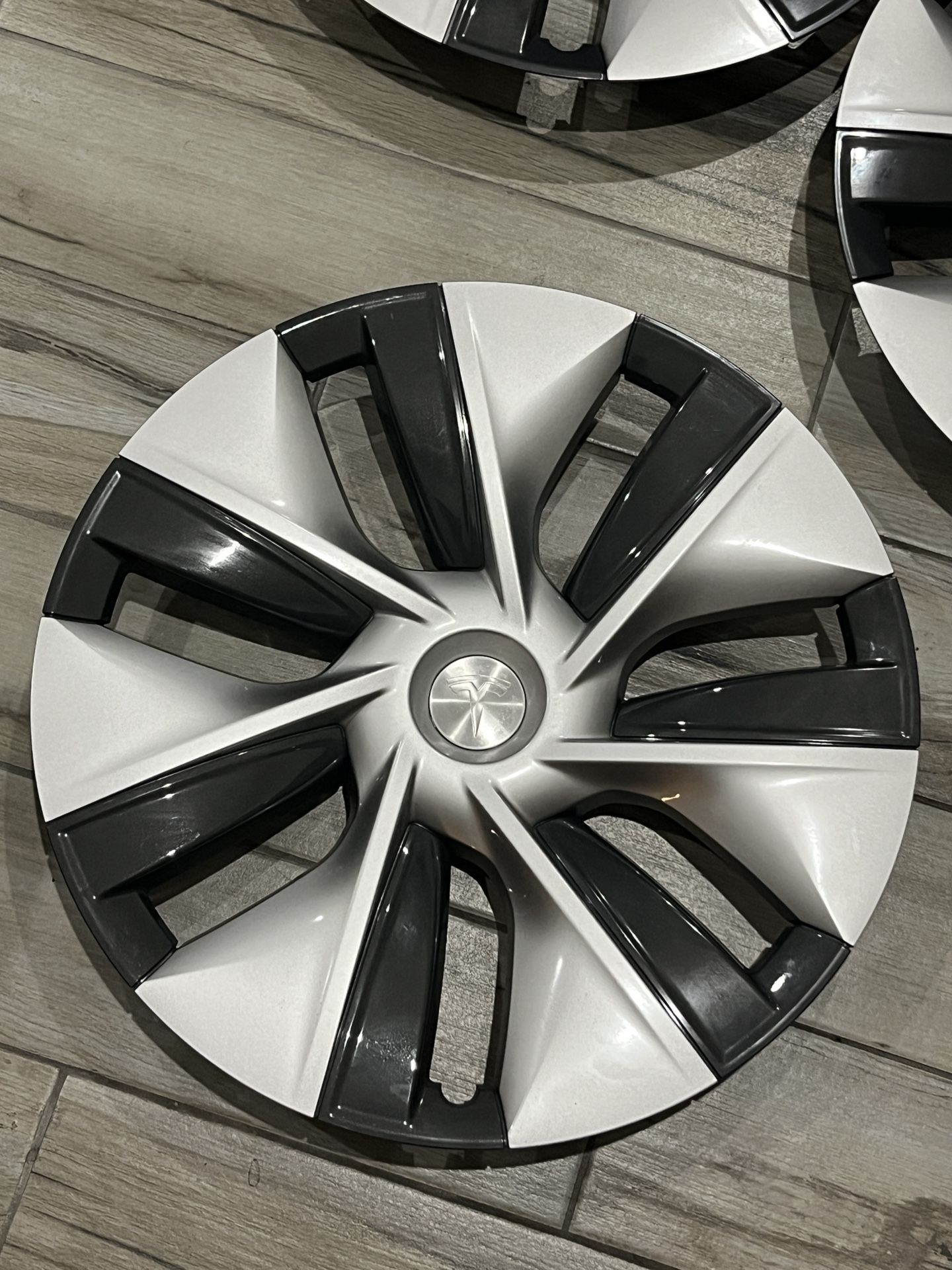 2020 2021 2022 2023 TESLA MODEL Y 19" OEM WHEEL COVER HUB CAP 1044235-00-B TLK0021