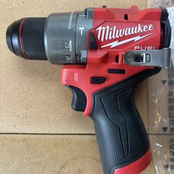 Milwaukee M12 Hammer Drill