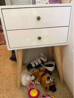 Night Stand $20