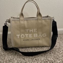 Marc Jacob’s Tote Bag - Size Medium $180