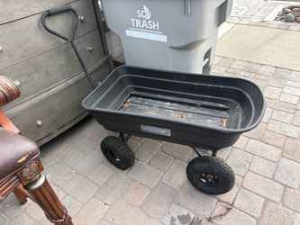 Garden Dump Cart with Pneumatic Tires