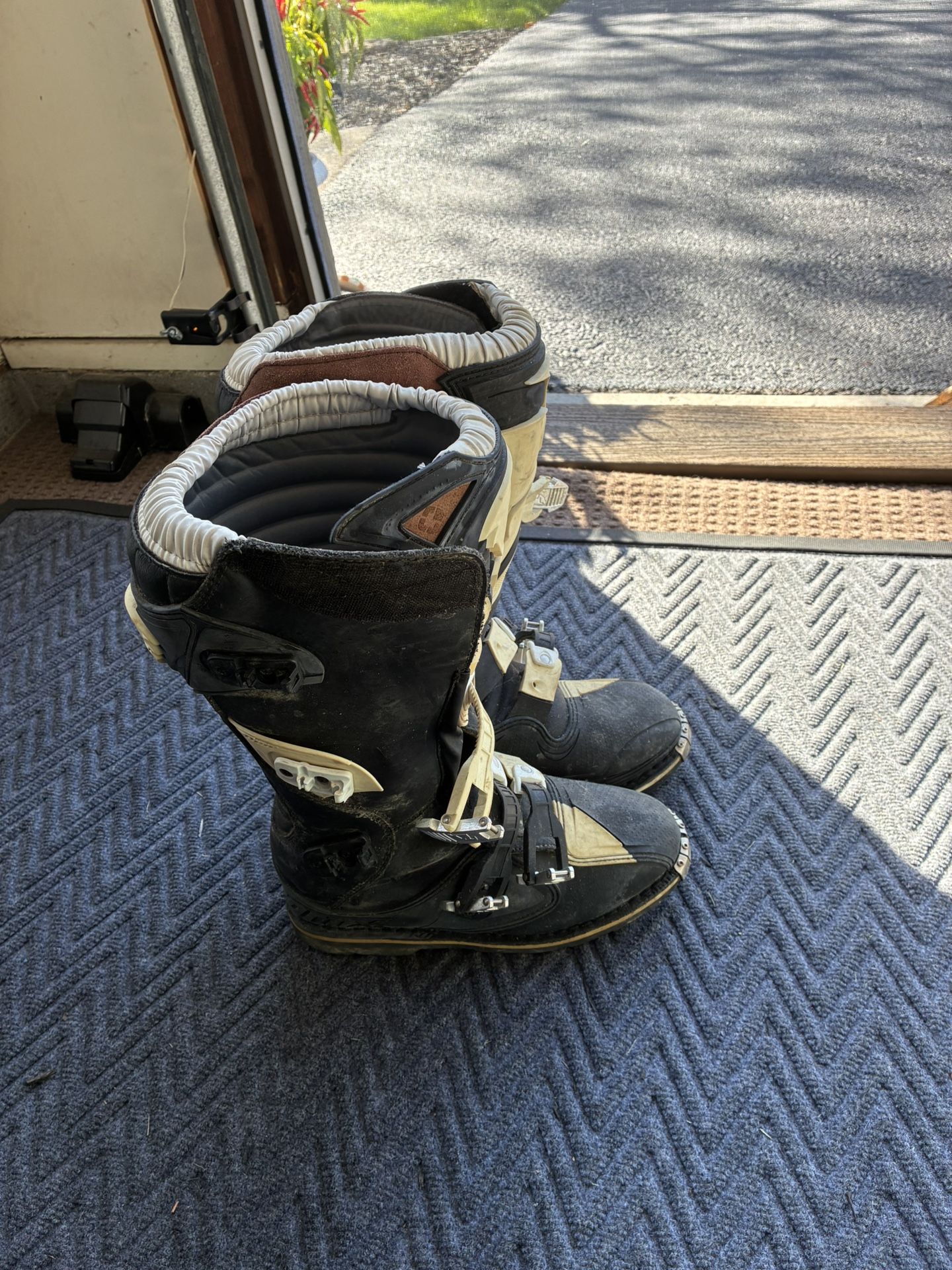 Thor Size 9 Motocross Boot