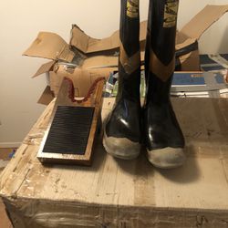 Heavy Duty rubber Boots Size 9