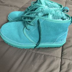 Teal/ Green Ugg Size 7