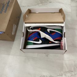 Air Jordan 1 Mid SE 'Multi Patent'