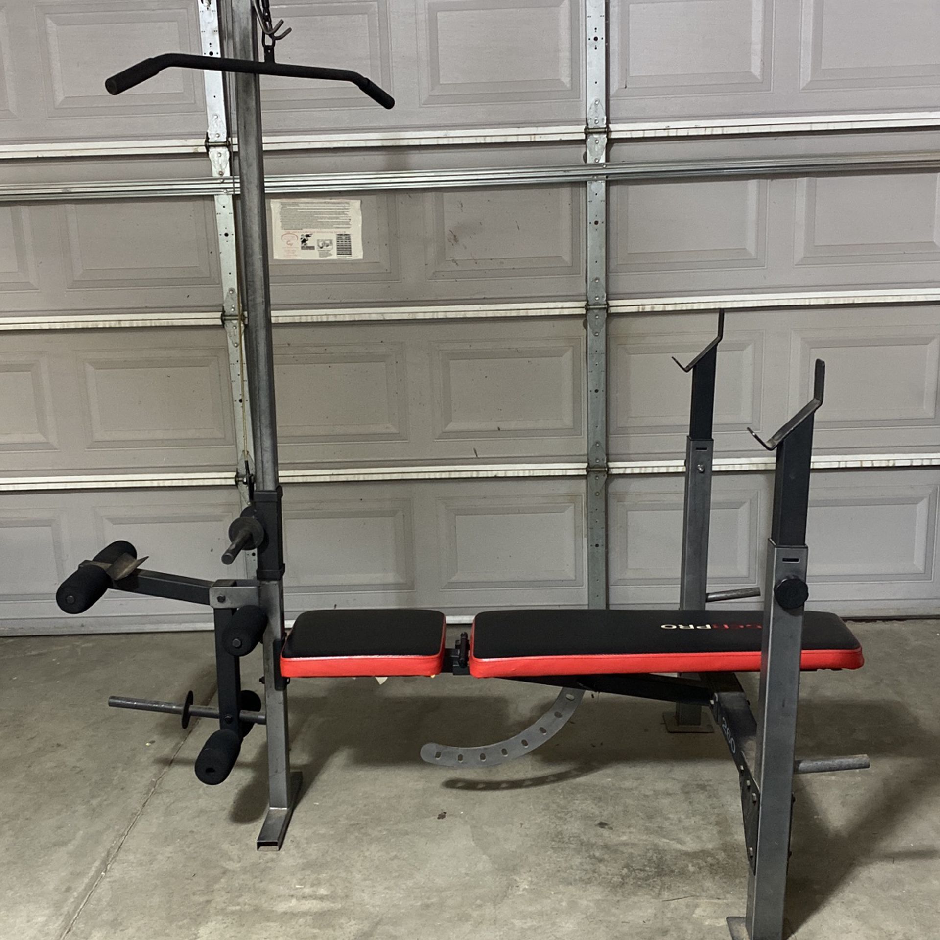 Adjustable Weight Bench With Pull Down And Leg Ext, Hamstring Curls 