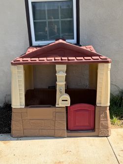 Kids Plastic Outdoor Playhouse