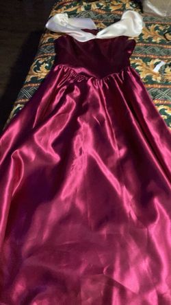 Gowns great condition must go !