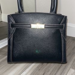 FANCY BLACK PURSE (Liz Claiborne)