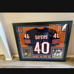 Gayle Sayers autographed jersey custom framed