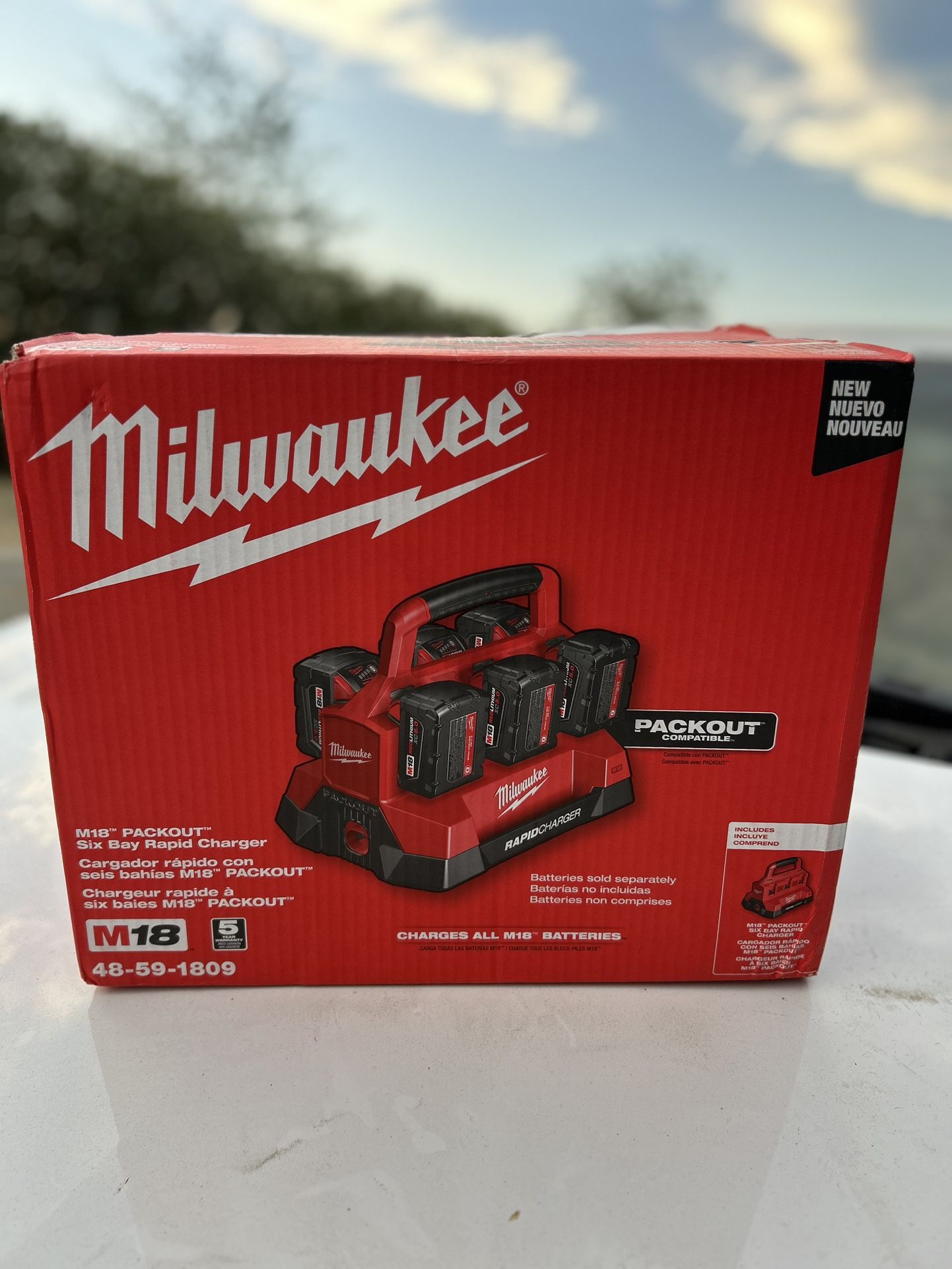 Milwaukee 6 Port Rapid Charger