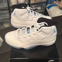 Jordan 11 Retro Legend Blue