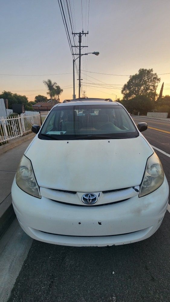 2006 Toyota Sienna
