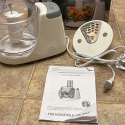 Corfton 6-Cup Food Processor- LIKE NEW