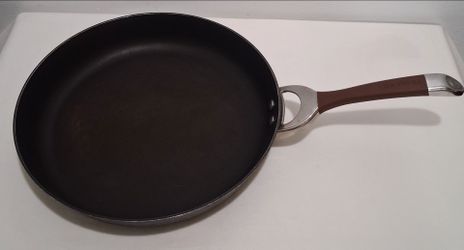 Circulon frying pan