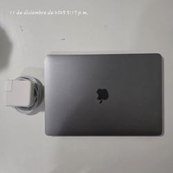 MacBook Pro 13" (2019) – 1.4GHz i5 • 8GB • 125GB • Touch Bar
