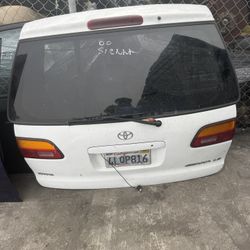 2000 Toyota Sienna Trunk Lift Back Door White $250