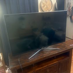 Samsung TV  50” Model. UN50F with Remote
