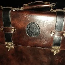 Veneto Italian Leather Messenger Bag New