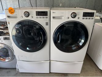 LG Washer And Gas Dryer Set With Pedestals
