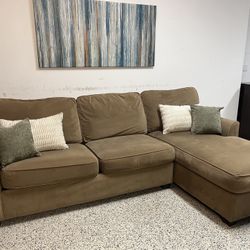 (+Delivery Opt.) Beautiful/Comfortable L-Shaped Sofa by Style Line!