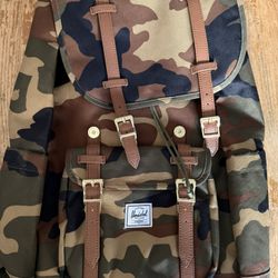 Herschel Backpack – Camo