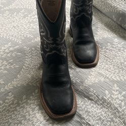 Boots Boys Size 2