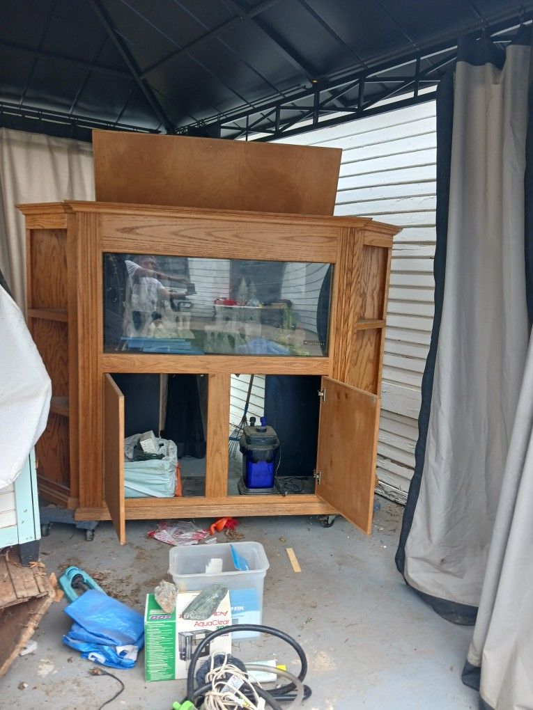 Huge Nice Acrylic Plexiglass Fish Tank! 60 Gallon Tank.