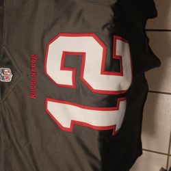 Tom Brady Jersey And Bucs Superbowl Jersey 