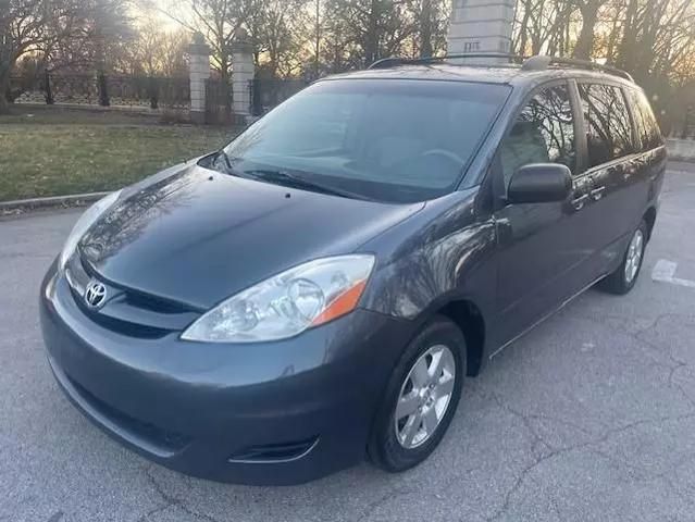 2010 Toyota Sienna