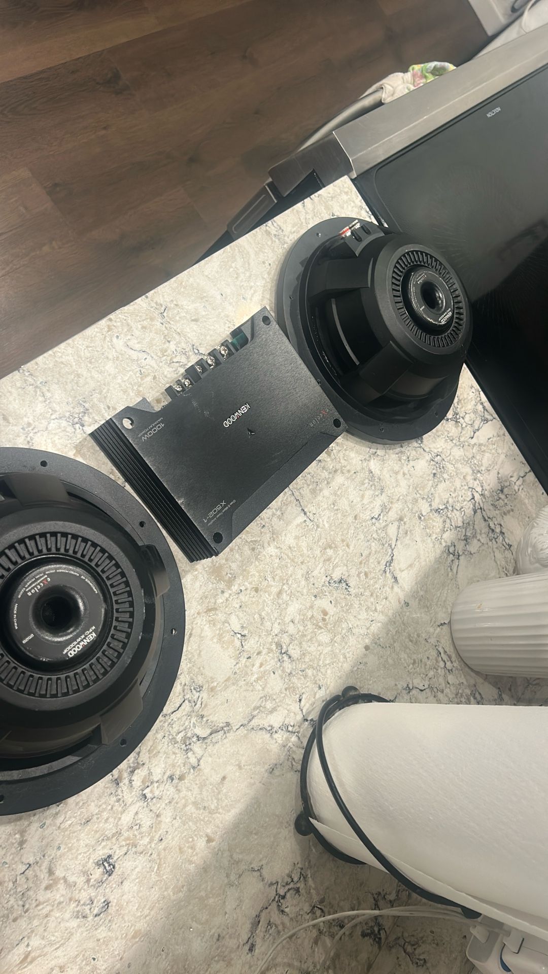 Two 10” Subwoofer And Amp after Kenwood 