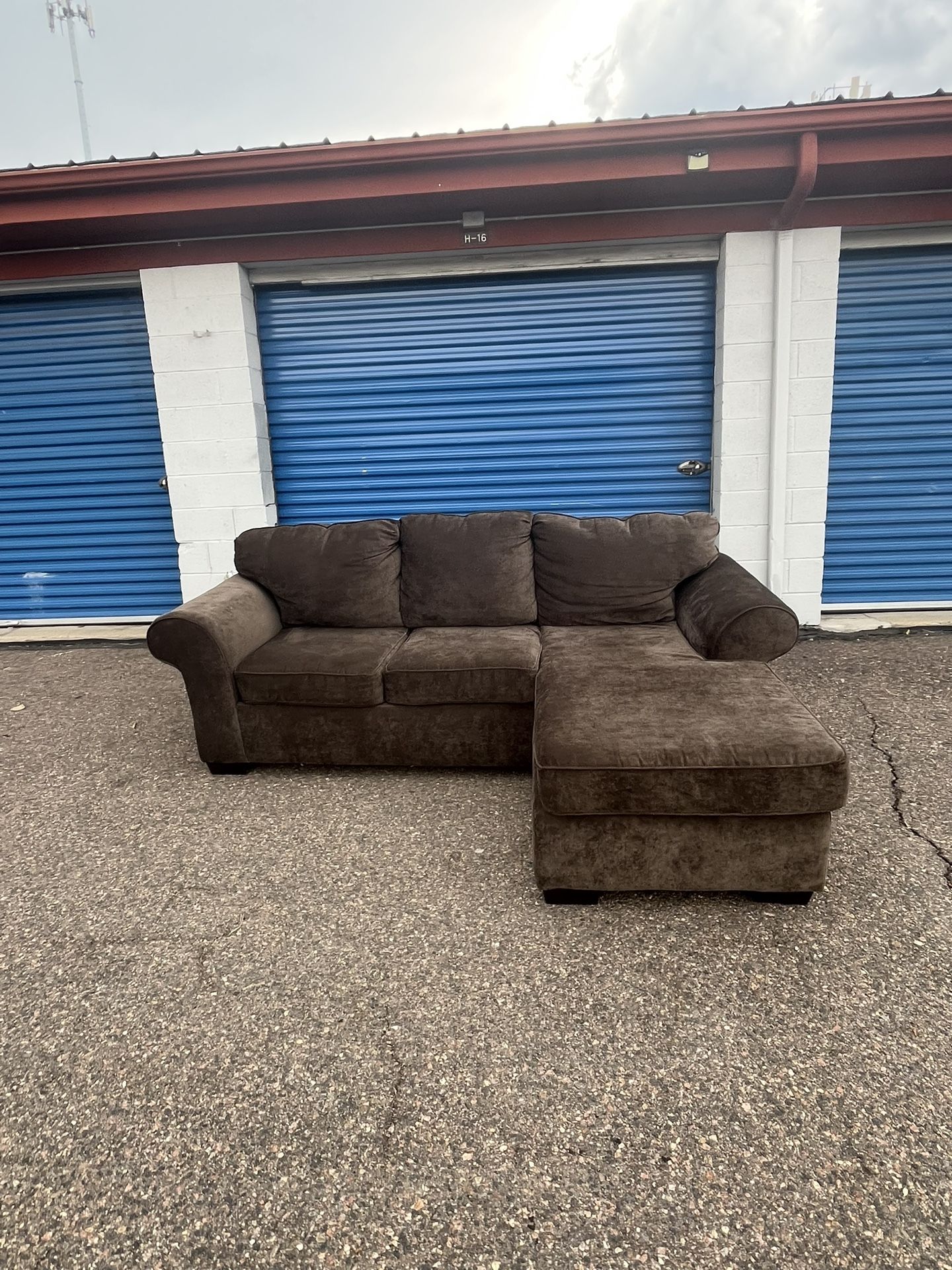 Brown Chaise Couch – FREE Delivery Denver