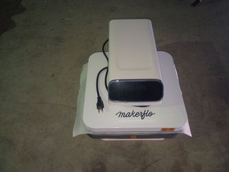 Makerflo shirt press