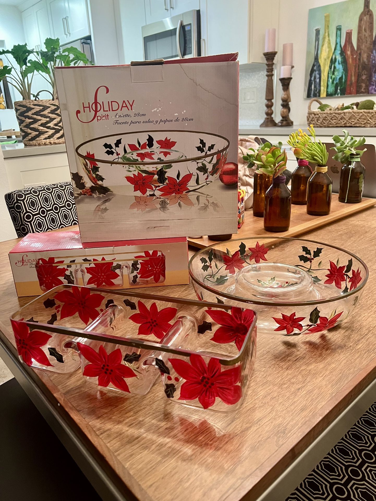 2 Holiday Spirit Poinsettia, Chip & Dip And 3 Part Sectional, OBO