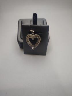 10k Wg Heart Charm 