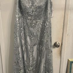 Woman’s CLASS /STYLE Size 18 W