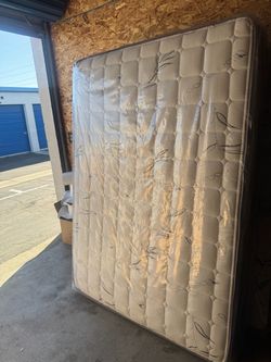 Full size pillow top mattress new