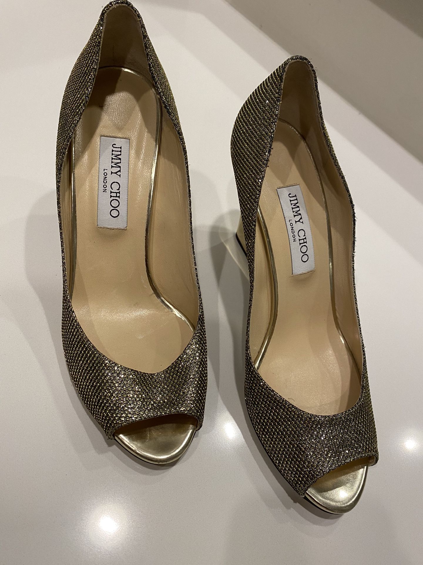 Jimmy Choo Baxen Peep Toe Wedges In Gold