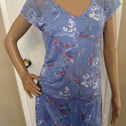 Women’s Nightgown Size Small