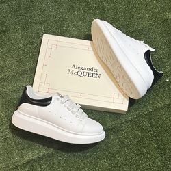 Alexander McQueen W/B