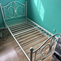 Twin Metal Bed Frame 
