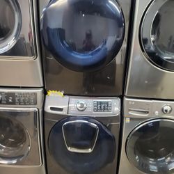 SAMSUNG SET STEAM WASHER AND GAS DRYER 