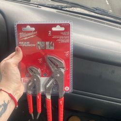 Milwaukee Pliers 