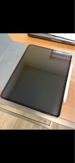 iPad Pro M4 with keyboard cover
