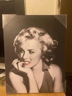 Canvas Of Marylin Monroe 