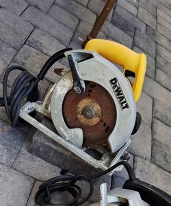 DeWalt 15 Amp Heavy-Duty Circular Saw - 7-1/4"
