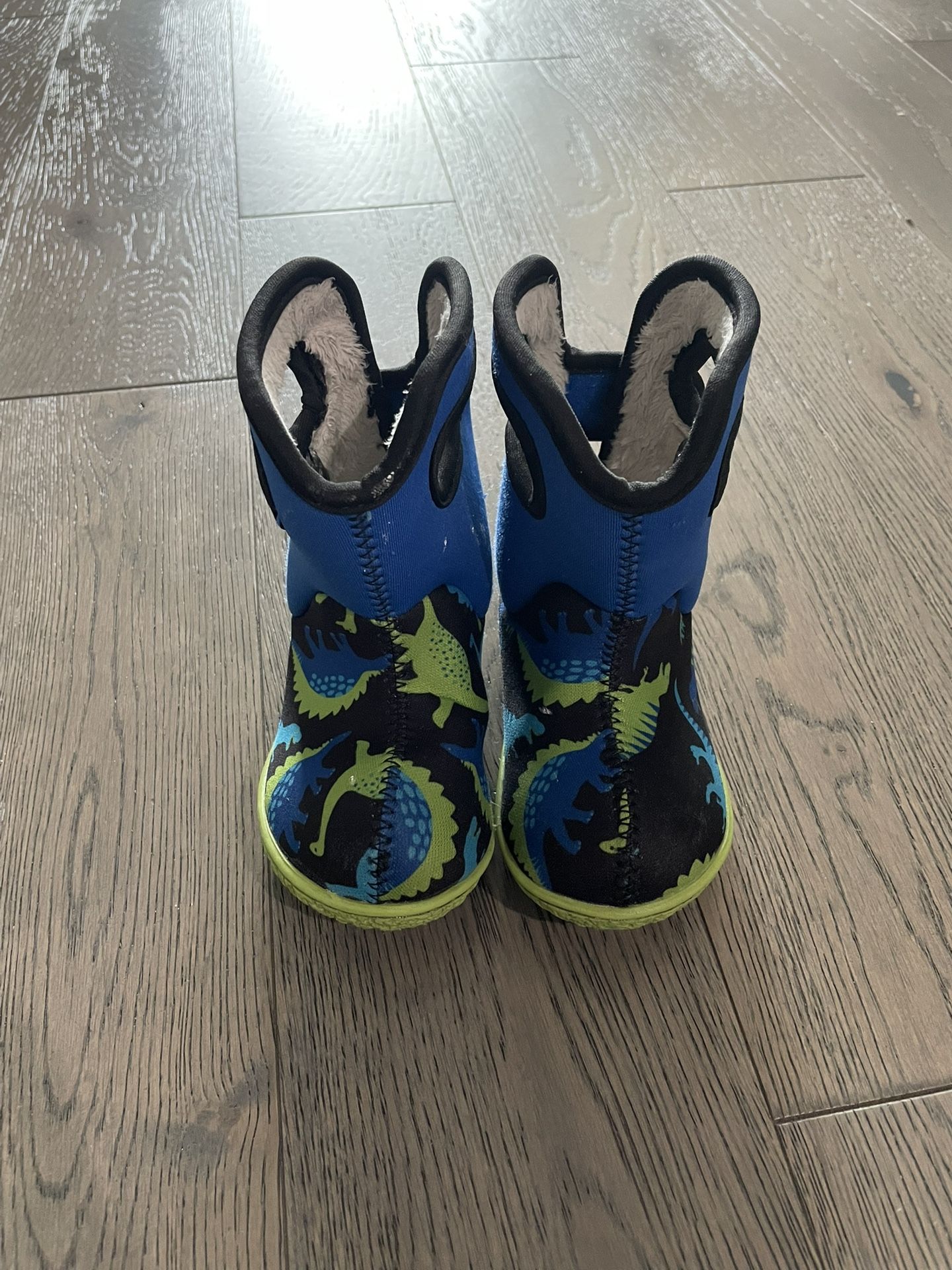 Bogs rain boots (size 5)